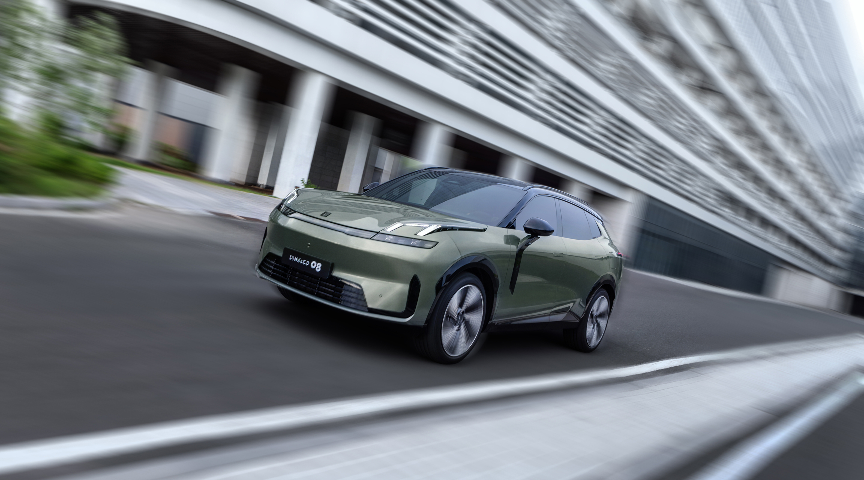Lynk & Co 08 PHEV